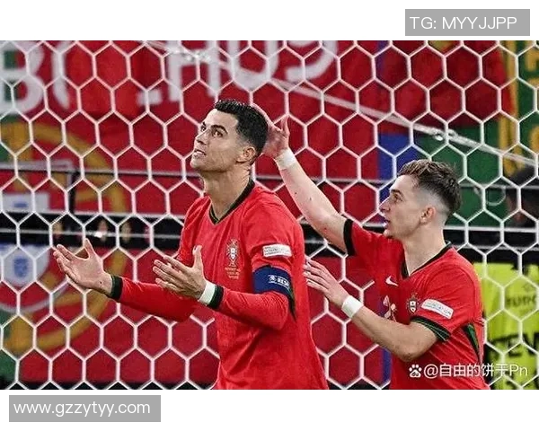 足球明星球员同台竞技展现风采引发全球球迷热议与期待